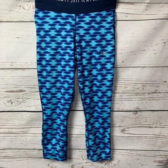 NWOT Nike Dri-Fit Running Capri Tights - Picture 4 of 8